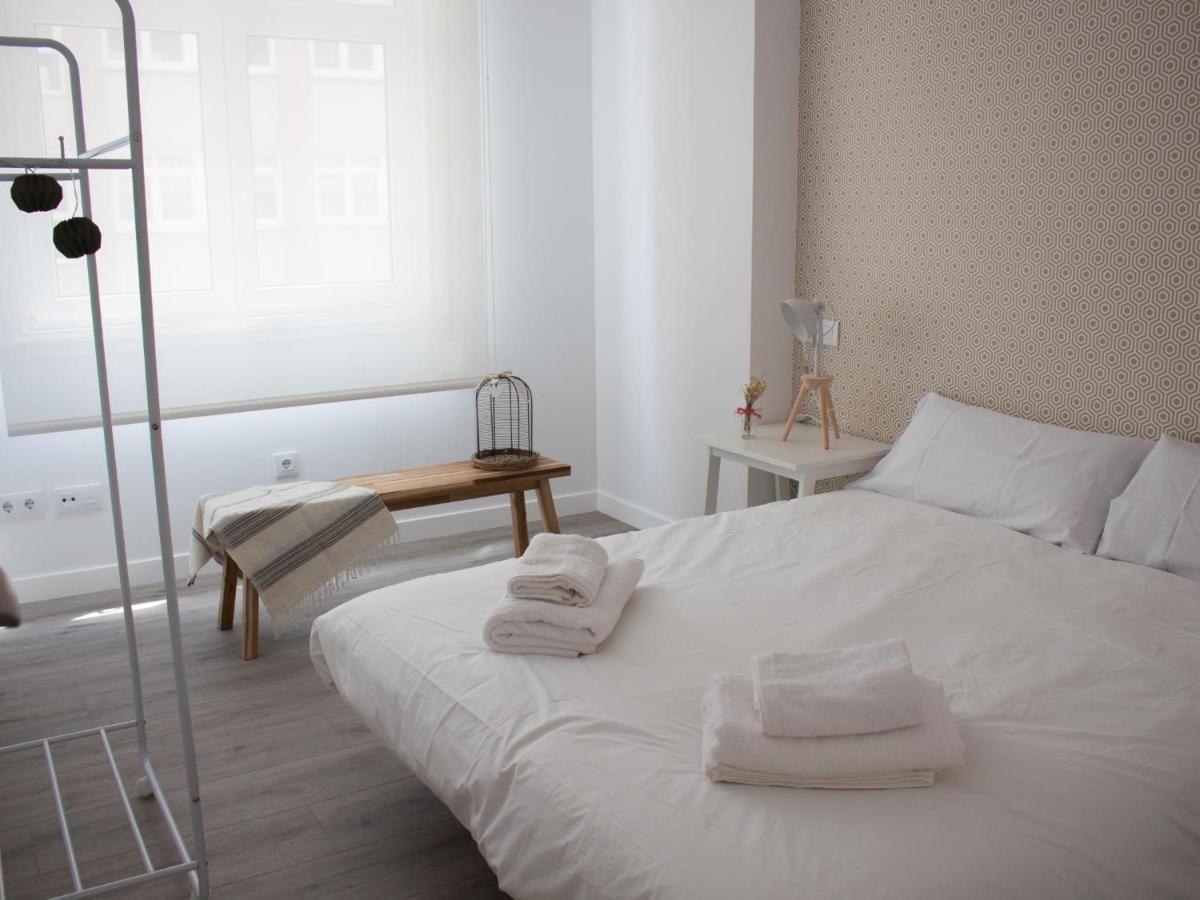 Housingcoruna Riazor Playa La Corogne Extérieur photo